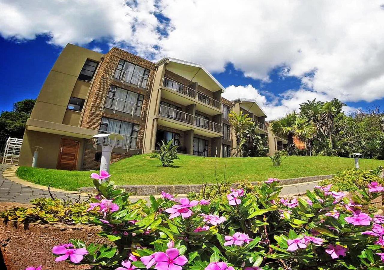 Blue Lagoon Hotel And Conference Centre Ист-Лондон Экстерьер фото