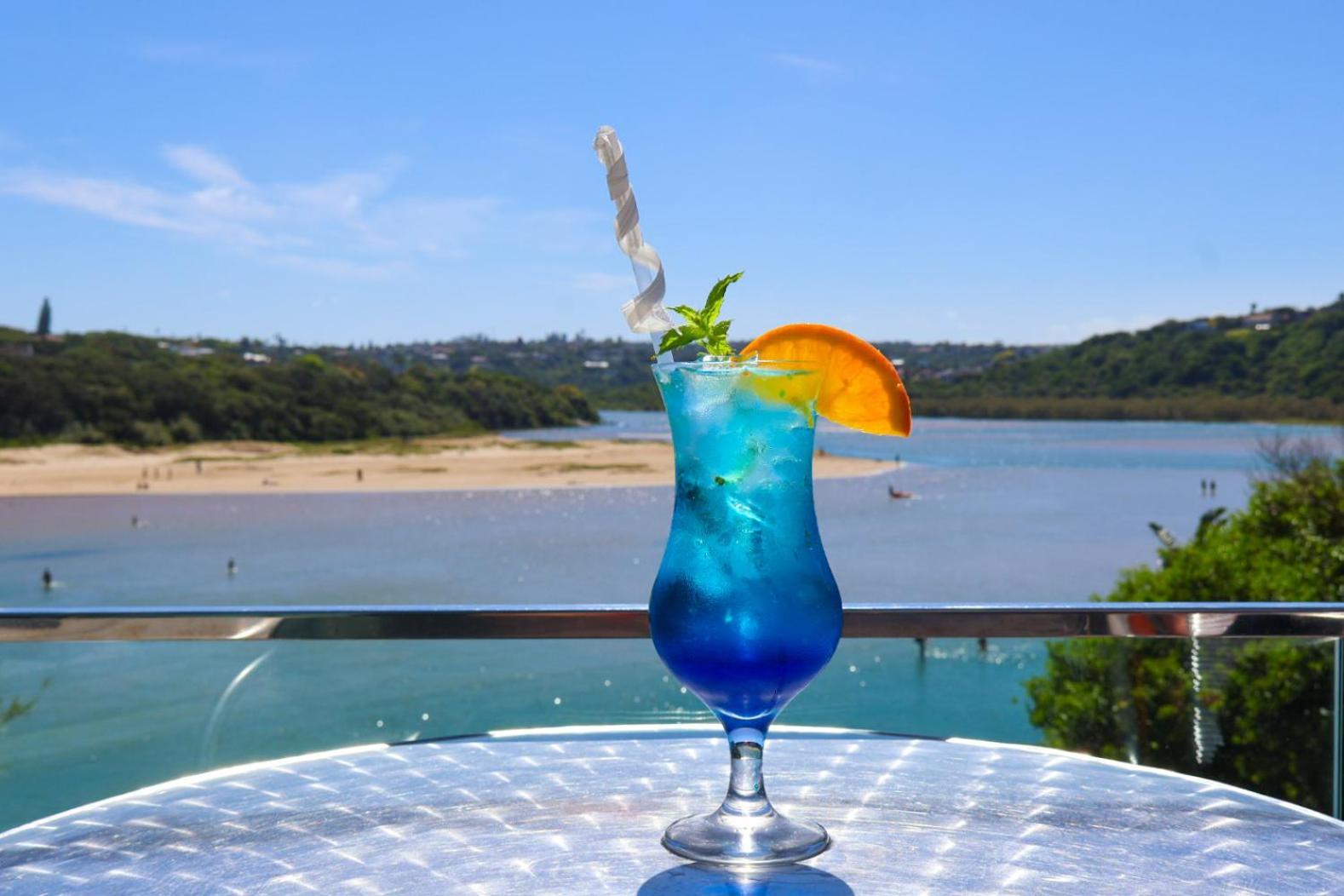 Blue Lagoon Hotel And Conference Centre Ист-Лондон Экстерьер фото